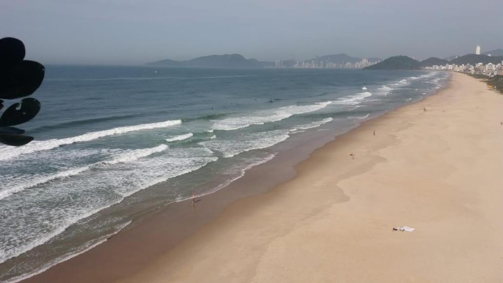 Pousada Casa Verde - Quartos Individuais - Smart Tv 32 - E Banheiro Privativo Appartement Itajaí Buitenkant foto