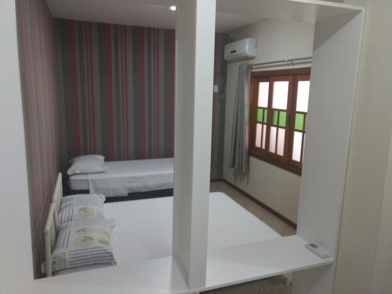 Pousada Casa Verde - Quartos Individuais - Smart Tv 32 - E Banheiro Privativo Appartement Itajaí Buitenkant foto